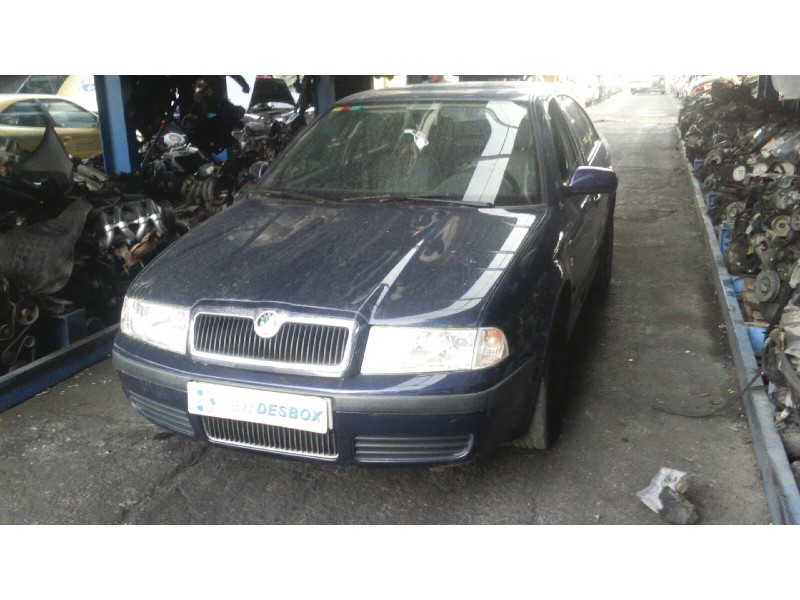 skoda octavia berlina (1u2) del año 2001