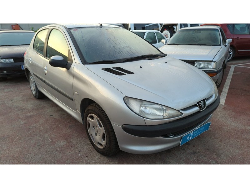 peugeot 206 berlina del año 2002