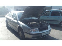 skoda octavia berlina (1u2) del año 2001 2