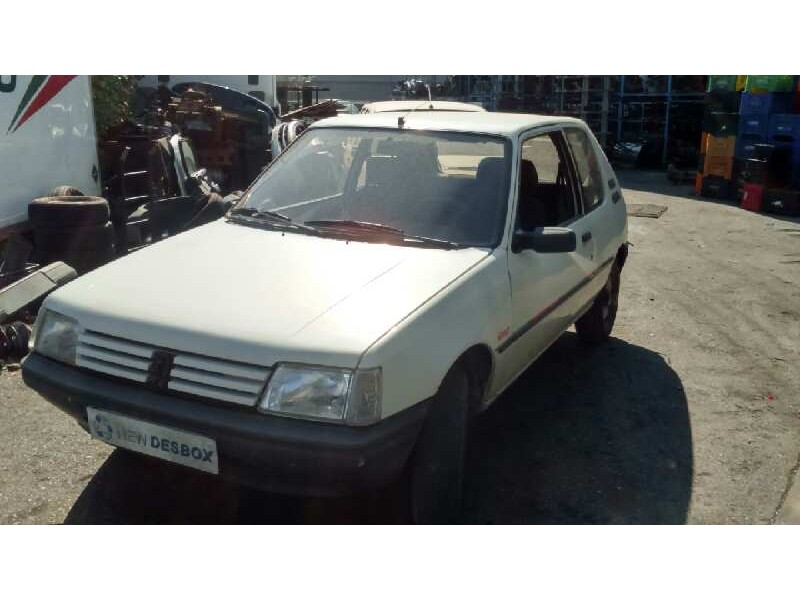 peugeot 205 berlina del año 1991