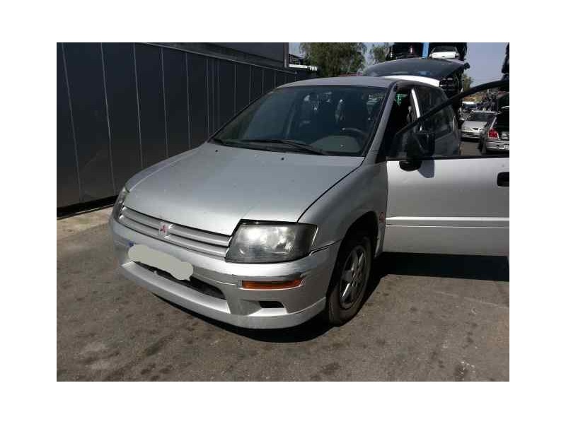 mitsubishi space runner (n60) del año 2003