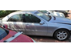 mercedes-benz clase c (w203) berlina del año 2001 2