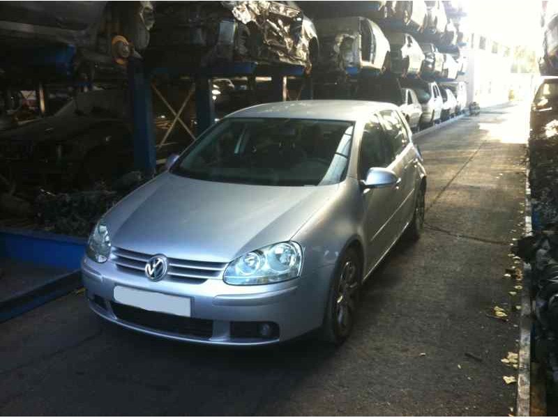 volkswagen golf v berlina (1k1) del año 2004