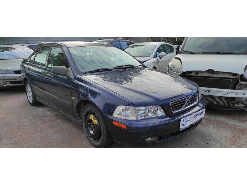 volvo s40 berlina del año 2000