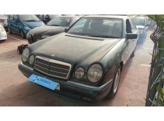 mercedes-benz clase e (w210) berlina diesel del año 1998 2