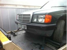 mercedes-benz clase e (w124) berlina del año 1985