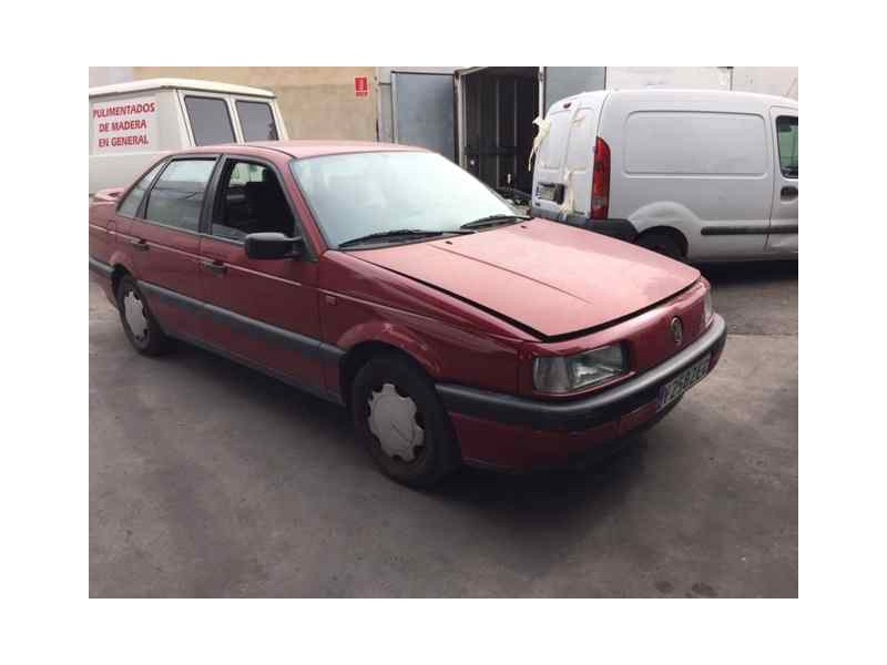 volkswagen passat berlina (312) del año 1992