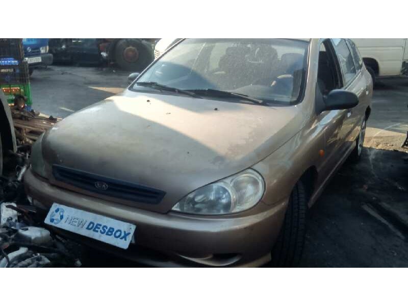 kia rio del año 2001