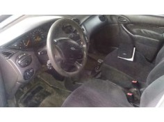 ford focus berlina (cak) del año 2000 2