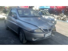 lancia lancia y del año 1998