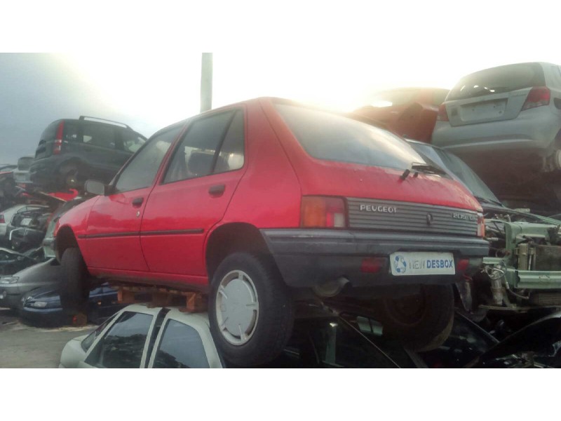 peugeot 205 berlina del año 1989