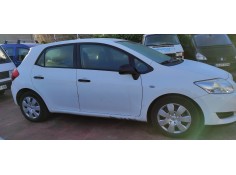 toyota auris del año 2008 2