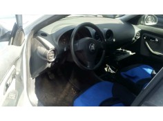 seat ibiza (6l1) del año 2003 2