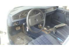 mercedes-benz clase c (w201) berlina del año 1998 2