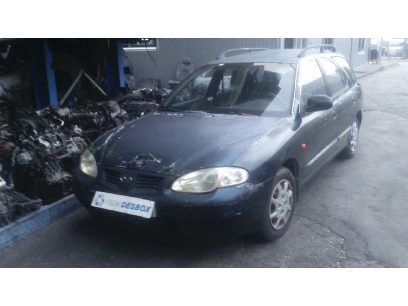 hyundai lantra berlina (rd) del año 2000