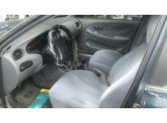 hyundai lantra berlina (rd) del año 2000 2