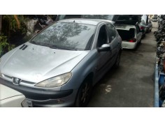 peugeot 206 berlina del año 2000