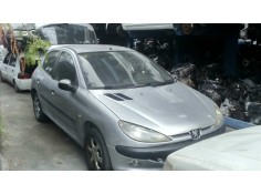 peugeot 206 berlina del año 2000 2