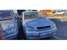 opel astra g berlina del año 2000