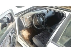 nissan primera berlina (p11) del año 1999 2