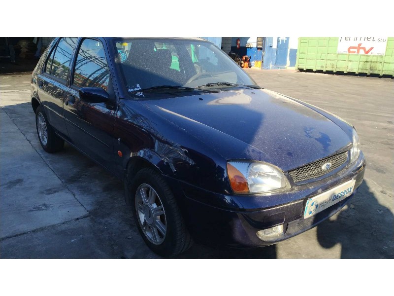 ford fiesta berlina del año 2002