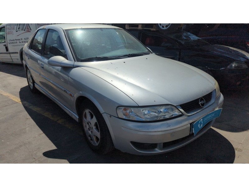 opel vectra b berlina del año 2001