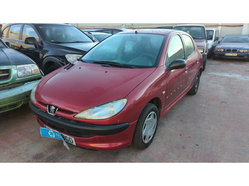 peugeot 206 berlina del año 2001