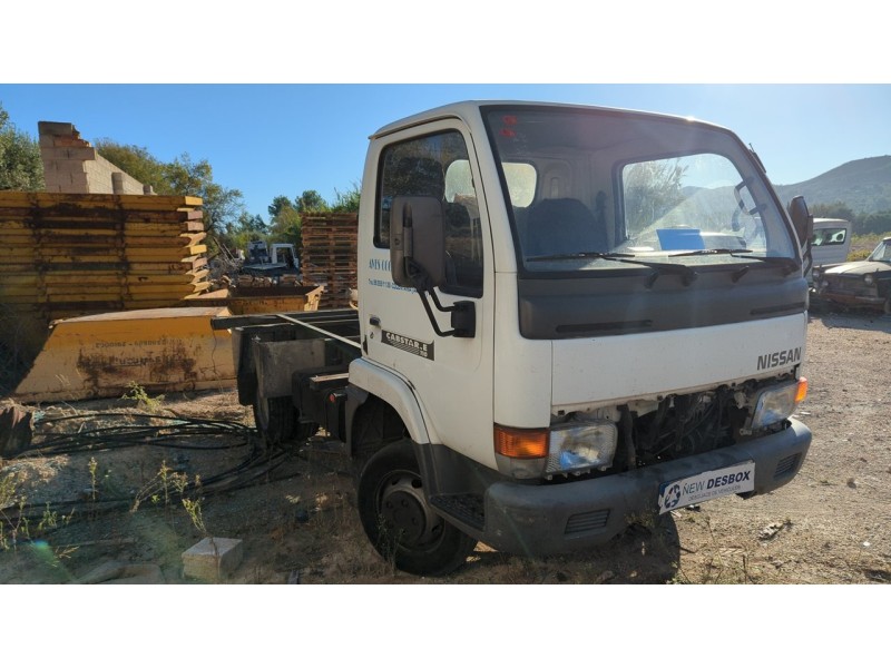 nissan cabstar del año 2001