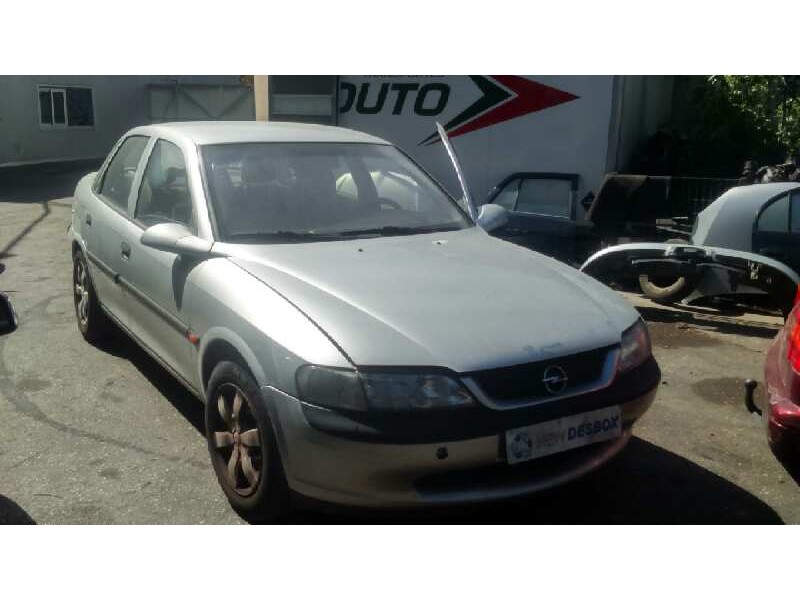 opel vectra b berlina del año 1998