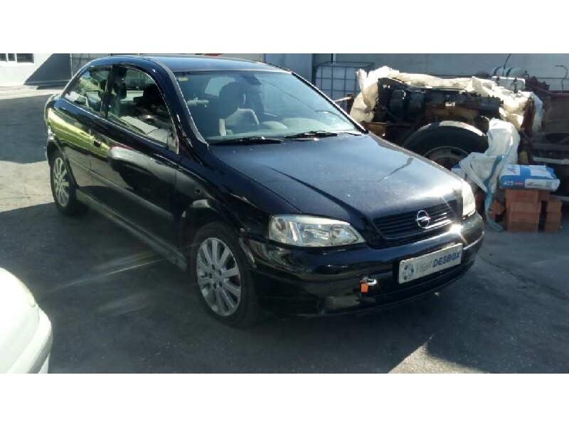 opel astra g berlina del año 2002