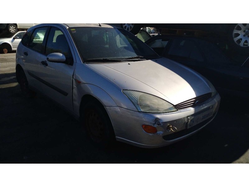 ford focus berlina (cak) del año 2000