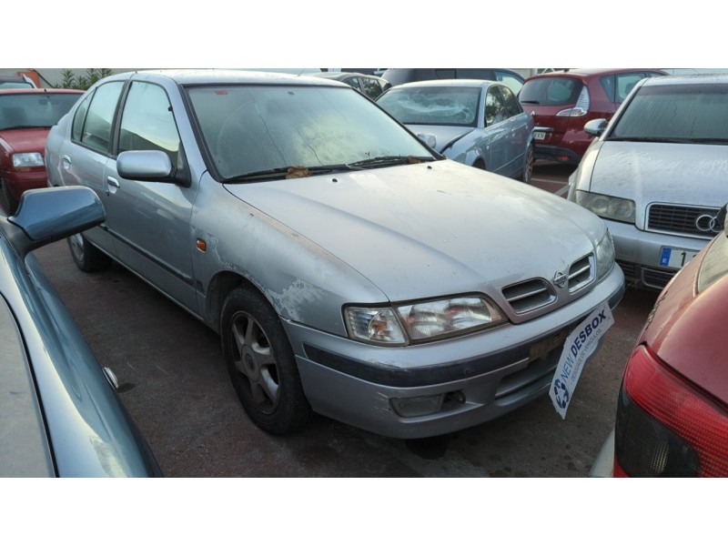 nissan primera berlina (p11) del año 1999