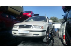 skoda octavia berlina (1u2) del año 2000 2