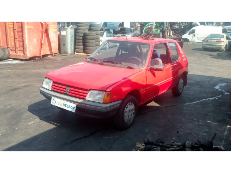 peugeot 205 berlina del año 1990