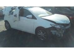 toyota auris del año 2013 2