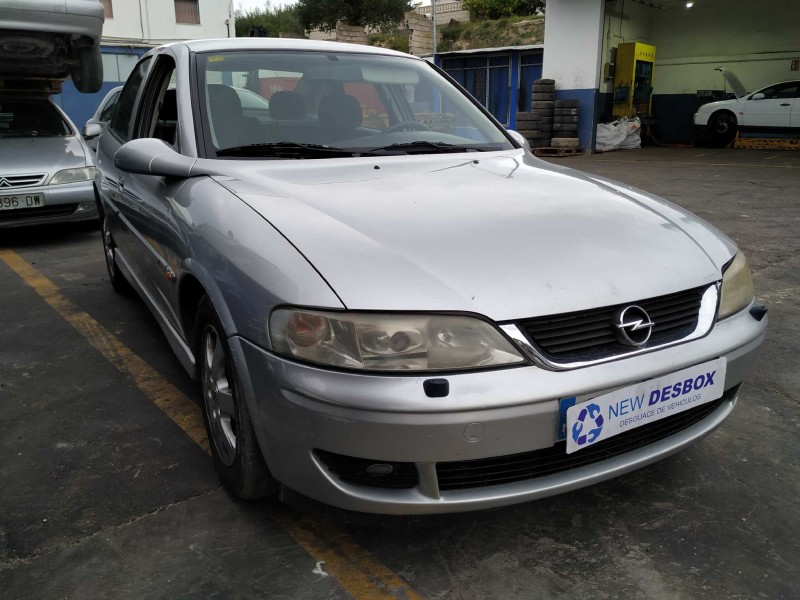 opel vectra b berlina del año 2001