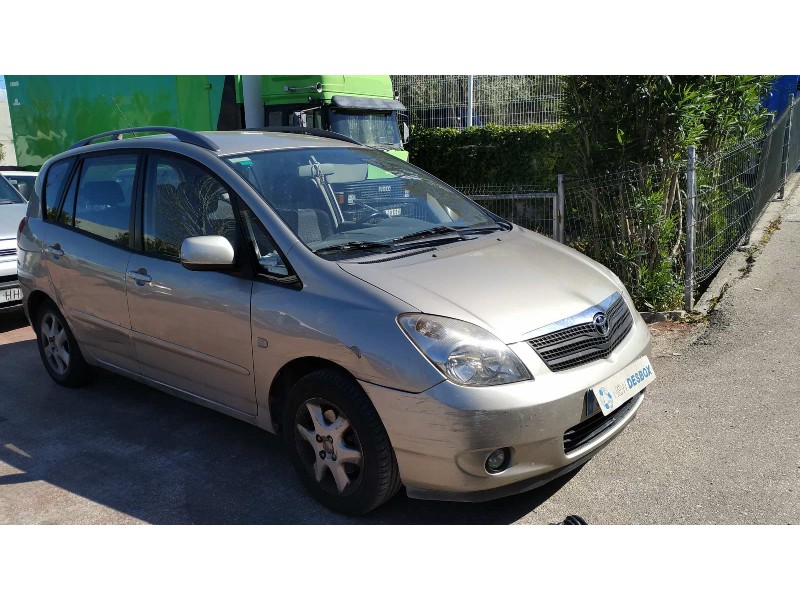 toyota corolla verso (e12) del año 2003