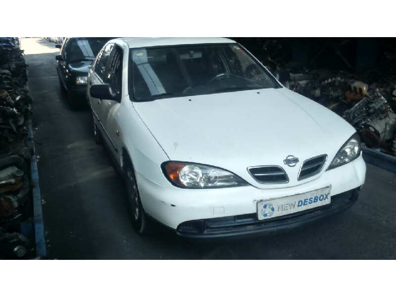 nissan primera berlina (p11) del año 2000