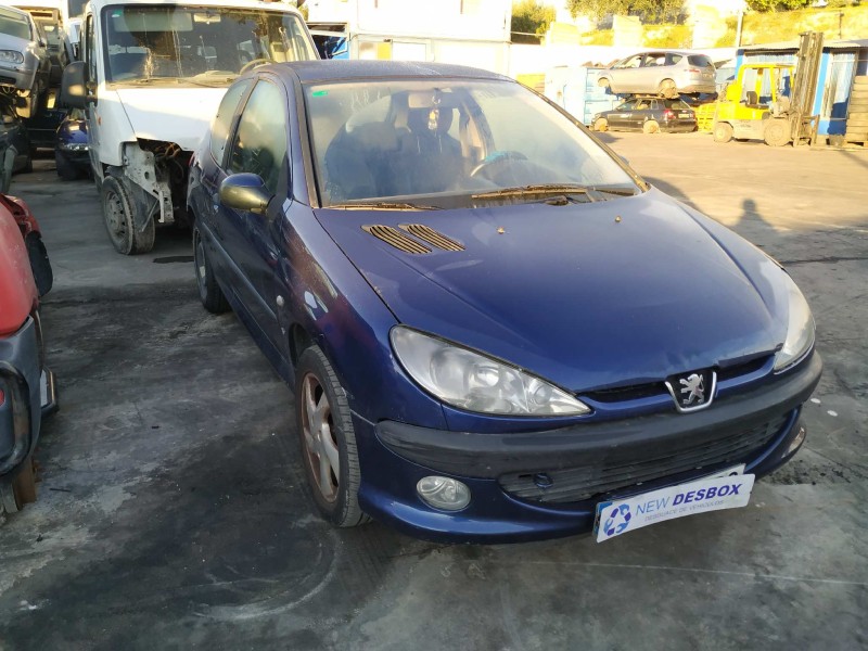 peugeot 206 berlina del año 2001