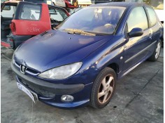 peugeot 206 berlina del año 2001 2