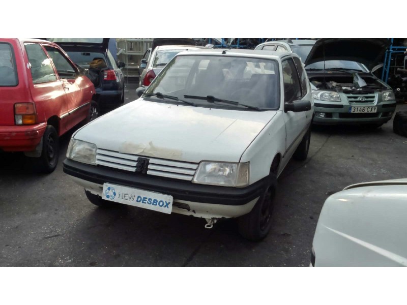 peugeot 205 berlina del año 1994