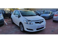 toyota auris del año 2010