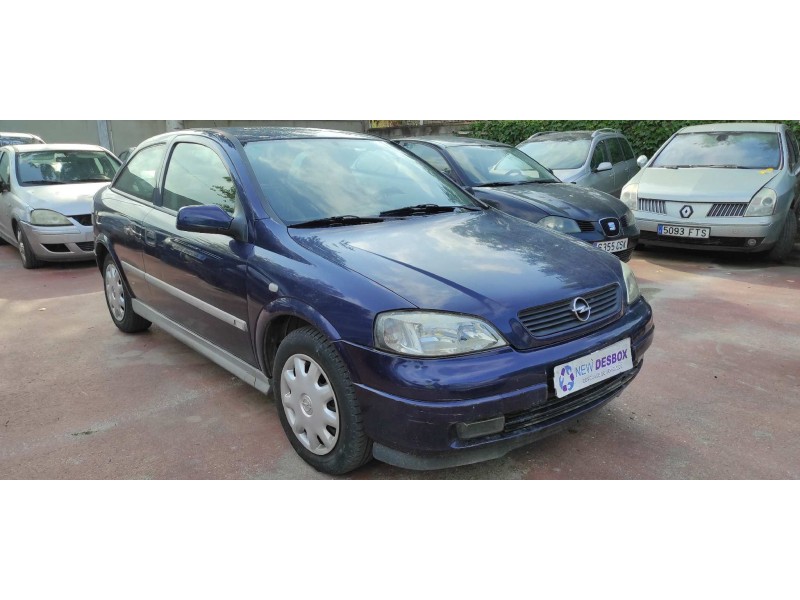 opel astra g berlina del año 2000