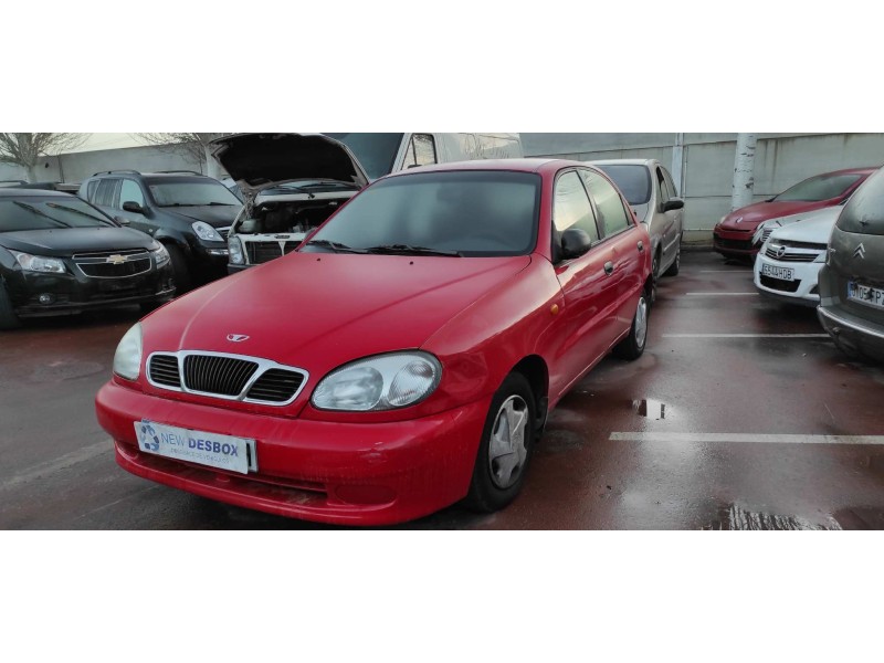 daewoo lanos del año 2001