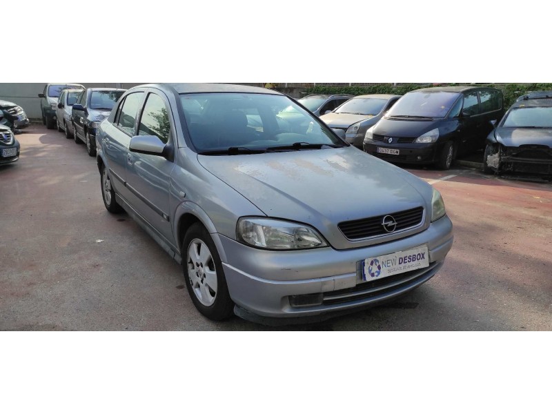 opel astra g berlina del año 2002