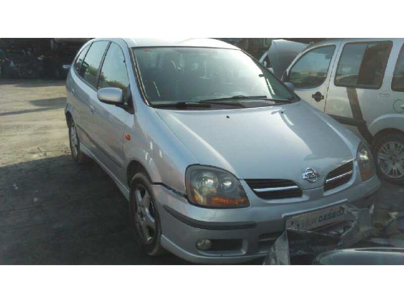 nissan almera tino (v10m) del año 2001