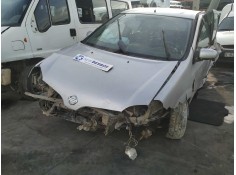 nissan almera tino (v10m) del año 2000 2