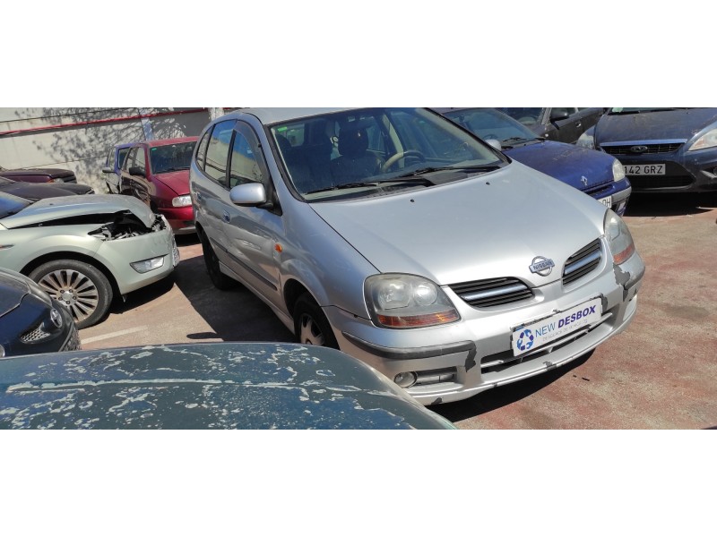 nissan almera tino (v10m) del año 2001