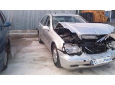 mercedes-benz clase c (w203) berlina del año 2003