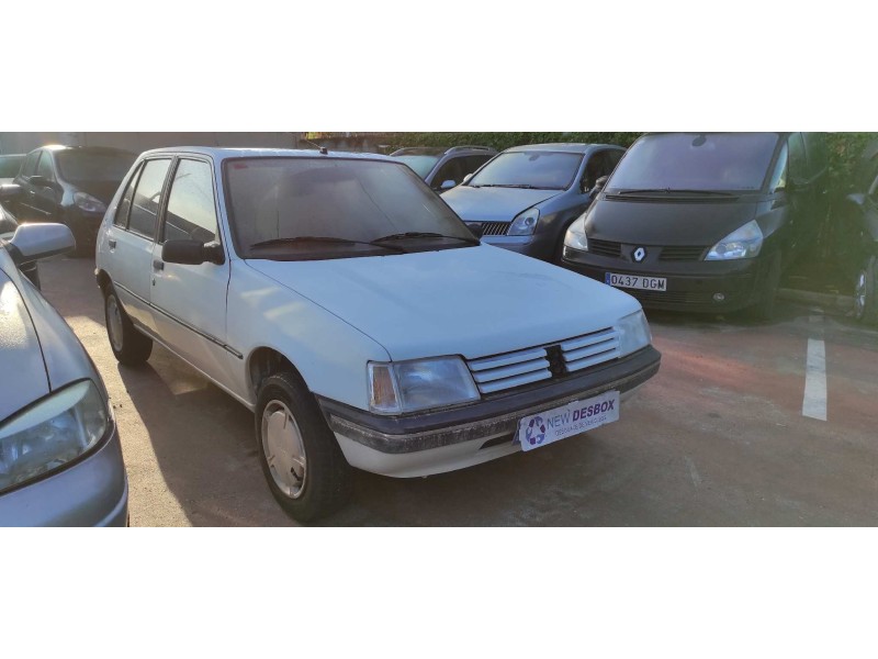 peugeot 205 berlina del año 1991